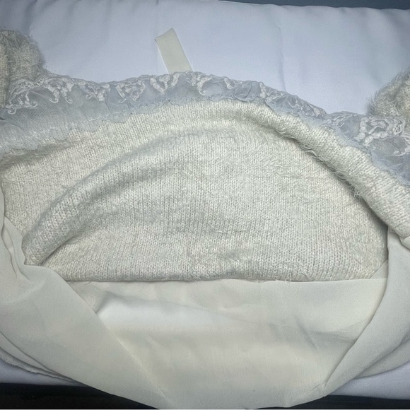 Altar’d State Ivory Fuzzy Knit Sweater w Lace Hem S/M - Picture 8 of 10